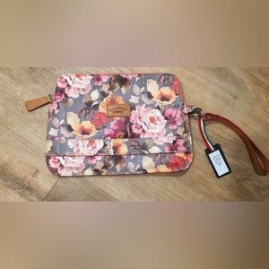 NWT Cavalcanti hand bag wristlet